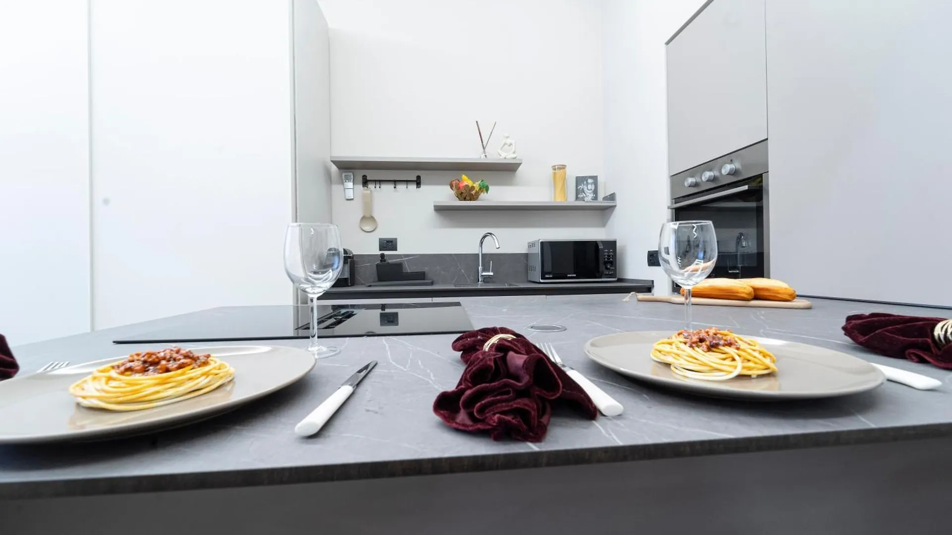 Designed Apartment In Milan Center Gae Aulenti Area With Ac, Wifi And Subway Airport Connected Steps From Central Station