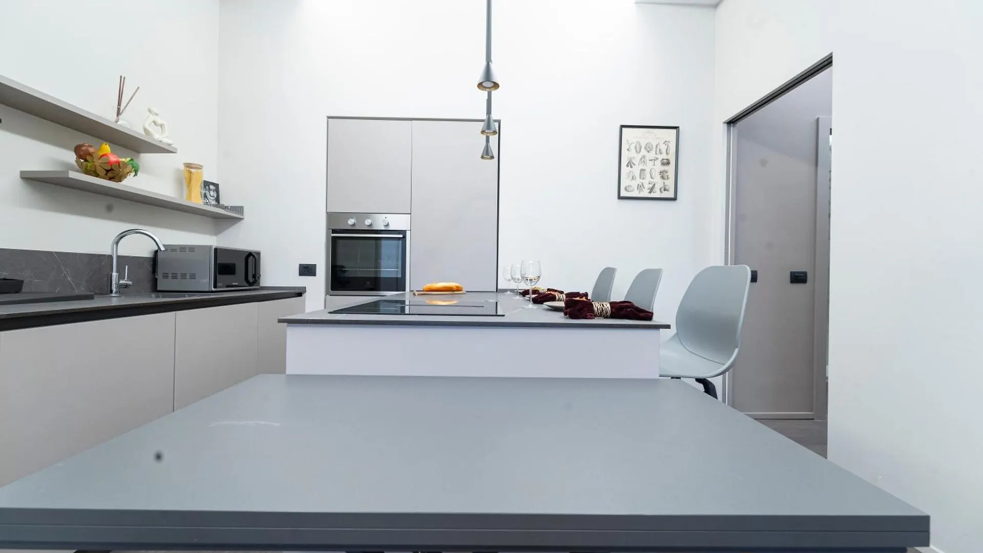 Designed Apartment In Milan Center Gae Aulenti Area With Ac, Wifi And Subway Airport Connected Steps From Central Station Italy